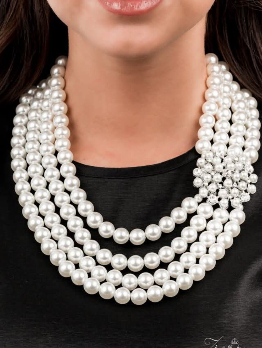 paparazzi Cream Pearl Triple-Strand  Necklesszi